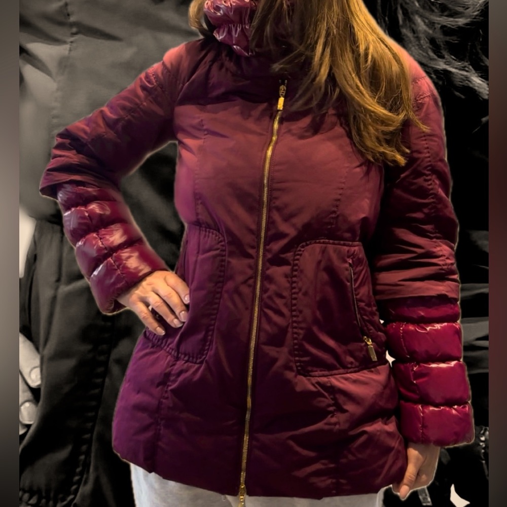 Moncler JACKET ( G32-003) Size 00. Class #1.